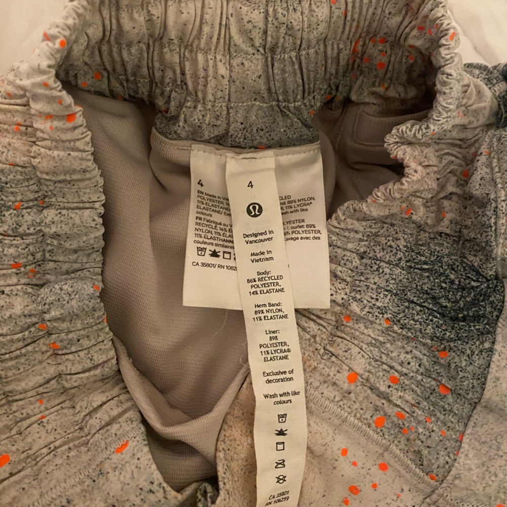 limited edition lululemon size 4 hotty hot